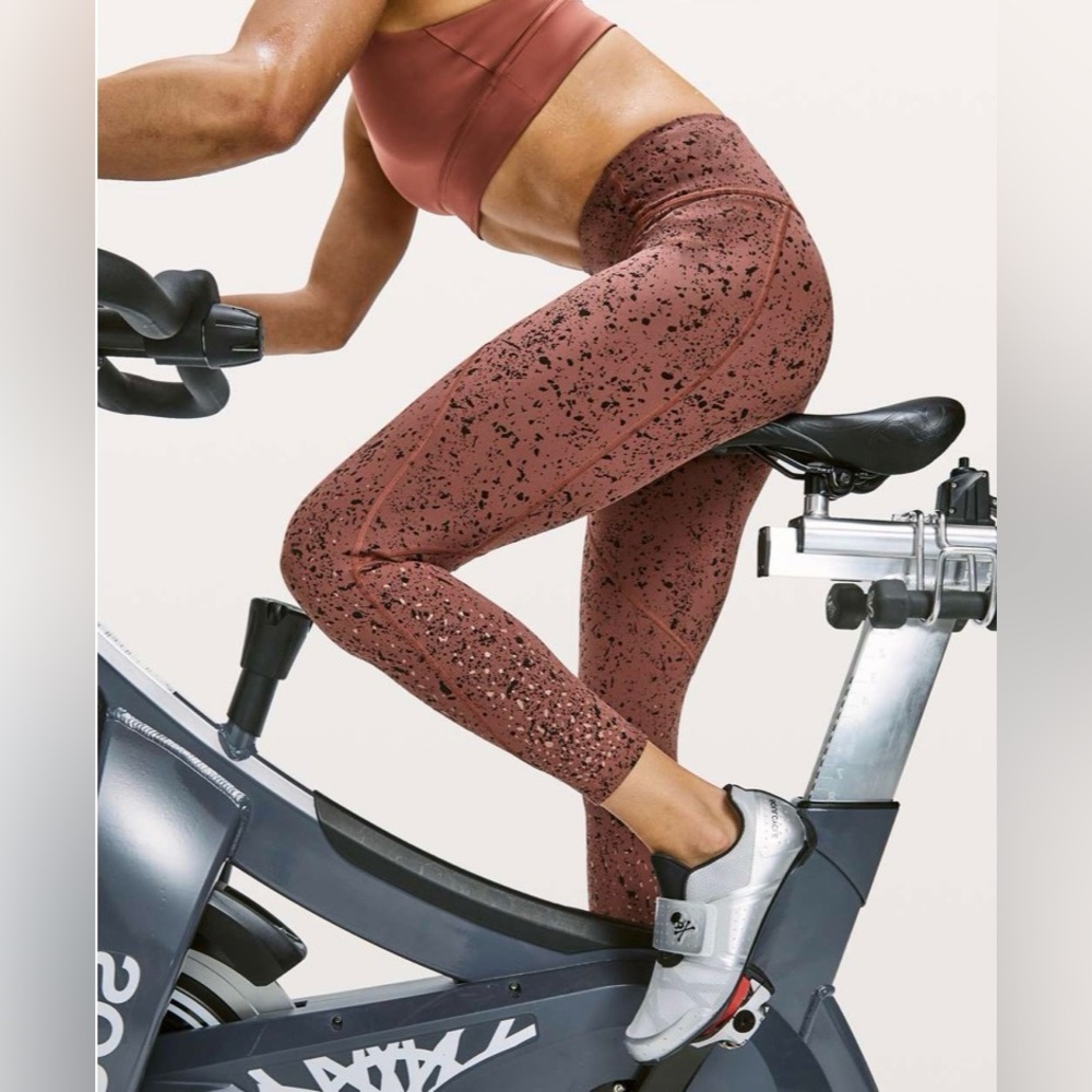 Lululemon x Soulcycle To The Beat Tight Reflective 24" * RARE!